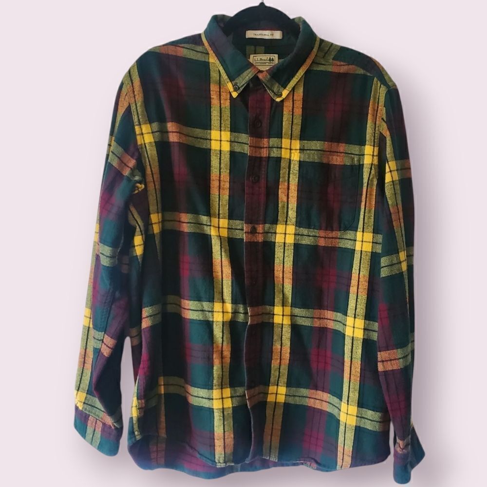 LL Bean Traditional Fit Men's L Yellow/Red/Green Flannel L/S Shirt | EUC